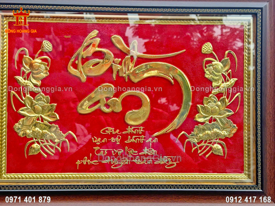 Từng đường nét chi tiết trên bức tranh được nghệ nhân chế tác tinh xảo nhất